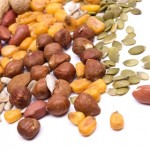 La majoria de fruits secs i llavors (especialment les pipes de girasol) tamb&eacute; s&oacute;n molt rics en vitamina E