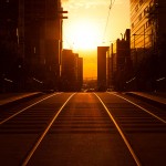 Fins i tot a la ciutat, gaudir de la posta de sol ens pot proporcionar uns instants de pau interior